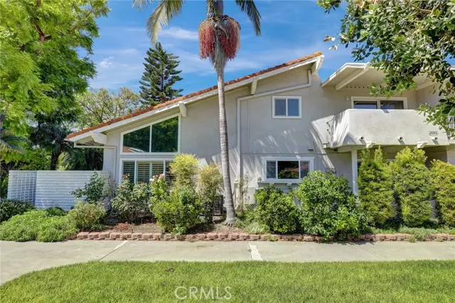 2022 E Via Mariposa D, Laguna Woods, CA 92637