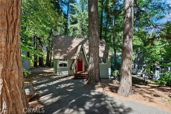 27828 Rainbow DR, Lake Arrowhead, CA 92352