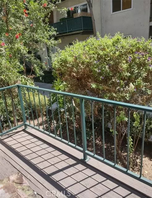 Encino, CA 91316,5460 White Oak AVE C101