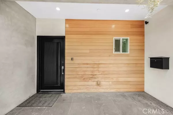 Los Angeles, CA 90032,4240 Barrett RD