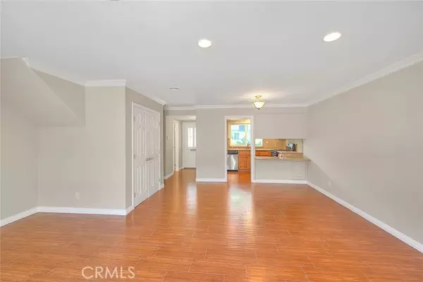 Huntington Beach, CA 92646,20380 Flora LN