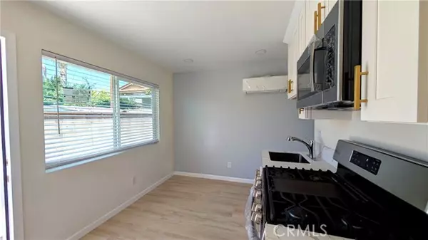 Downey, CA 90242,7923 Leeds ST B