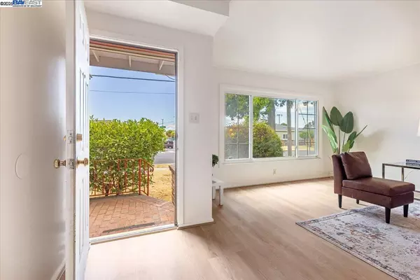 Oakland, CA 94603,9900 Maddux Dr