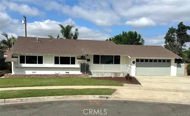 1305 S Westchester DR, Anaheim, CA 92804