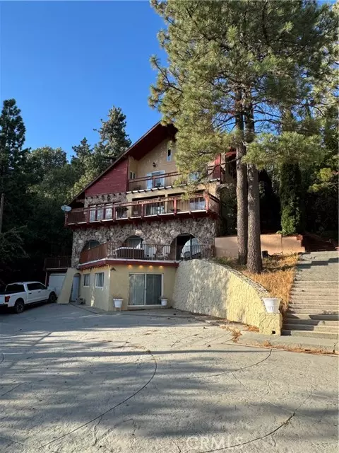 27914 West Shore Rd, Lake Arrowhead, CA 92352