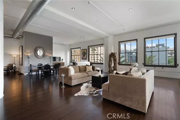 Hollywood, CA 90028,1645 Vine 406