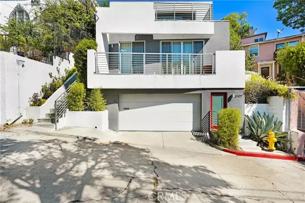 3907 De Longpre AVE, Los Angeles, CA 90027