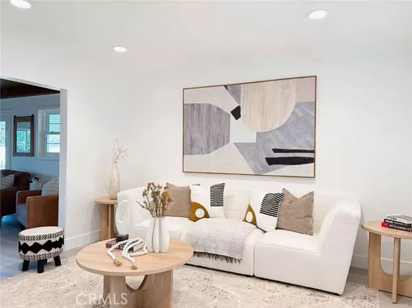 Orange, CA 92867,315 E Oakmont Ave