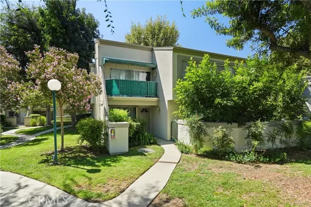 Northridge, CA 91324,18526 Mayall Street L