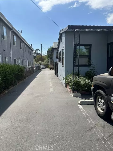 Los Angeles, CA 90042,250 S Avenue 55 4