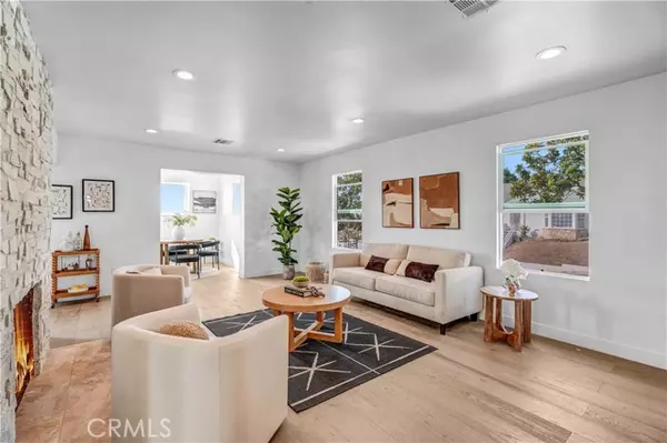 Windsor Hills, CA 90043,5452 harcross DR