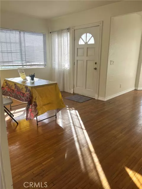 Hawthorne, CA 90250,4703 W 118th ST