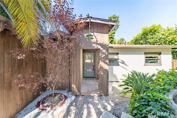 3268 Dos Palos DR, Los Angeles, CA 90068