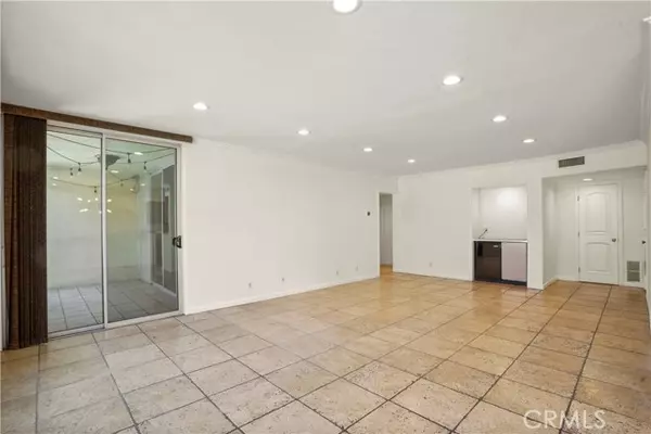 Brentwood, CA 90049,11970 Montana AVE 102
