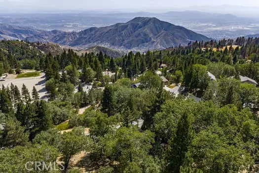 Running Springs, CA 92382,30184 Enchanted WAY