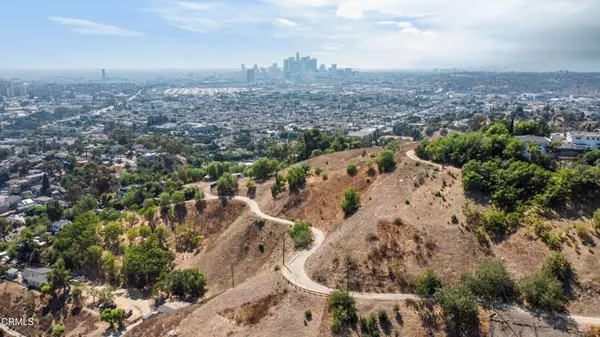 2600 Paradise DR, Los Angeles, CA 90032