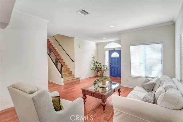 17755 Merridy ST, Northridge, CA 91325