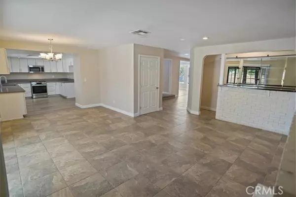 Lancaster, CA 93535,1311 Herzel