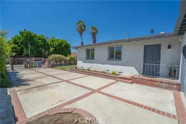 Panorama City, CA 91402,8644 Katherine AVE
