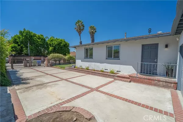 Panorama City, CA 91402,8644 Katherine AVE
