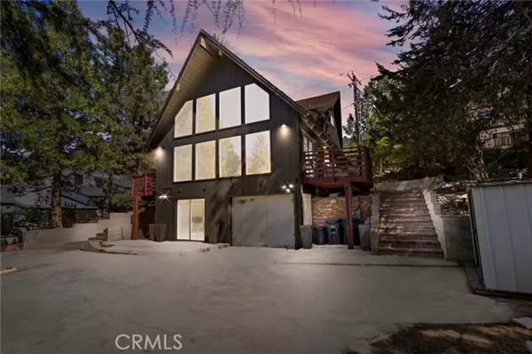 1074 Yellowstone DR, Wrightwood, CA 92397