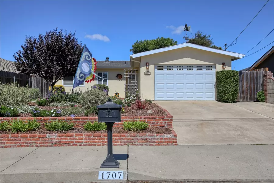 1707 Seabright AVE, Grover Beach, CA 93433