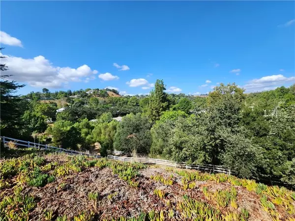 Hidden Hills, CA 91302,5845 Hilltop RD