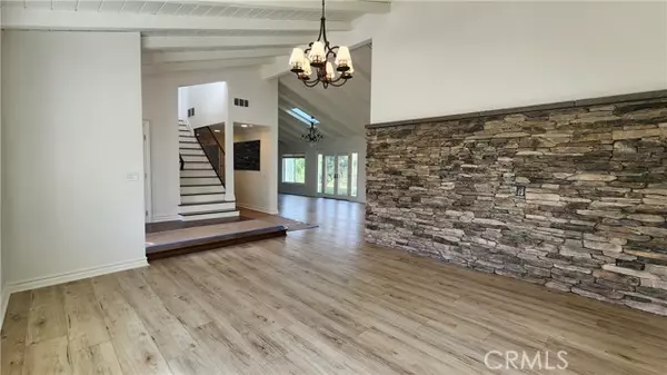 Hidden Hills, CA 91302,5845 Hilltop RD