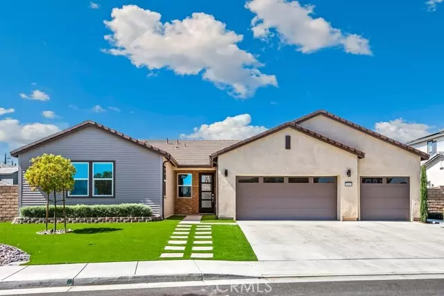 30663 Canary Palm CIR, Menifee, CA 92584