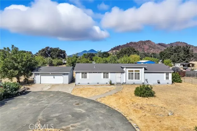 2835 Robin LN, Clearlake, CA 95422