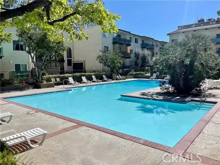 Encino, CA 91316,5460 White Oak Ave G102