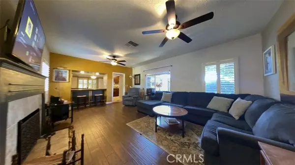 Yucaipa, CA 92399,11748 Douglas