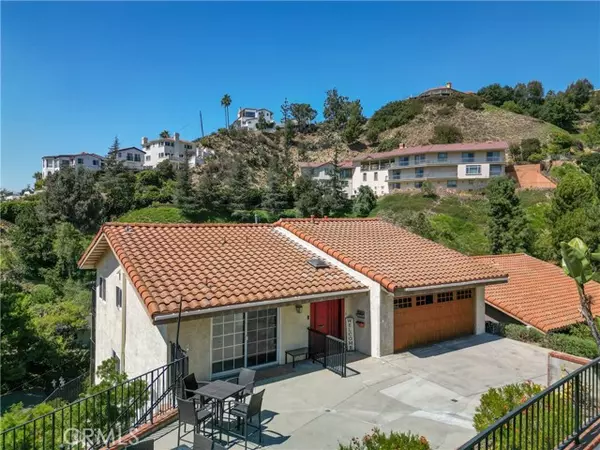 Burbank, CA 91501,1218 E Tujunga AVE