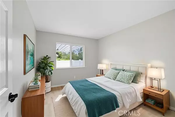 Laguna Hills, CA 92653,25888 Via Lomas 20