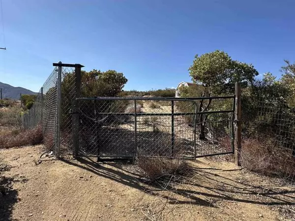 Anza, CA 92539,0 Saddleback RD