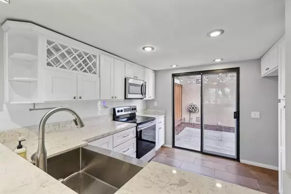 Escondido, CA 92026,140 E El Norte Pkwy 44