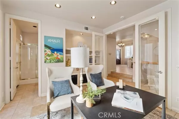 Huntington Beach, CA 92648,6261 Morningside DR