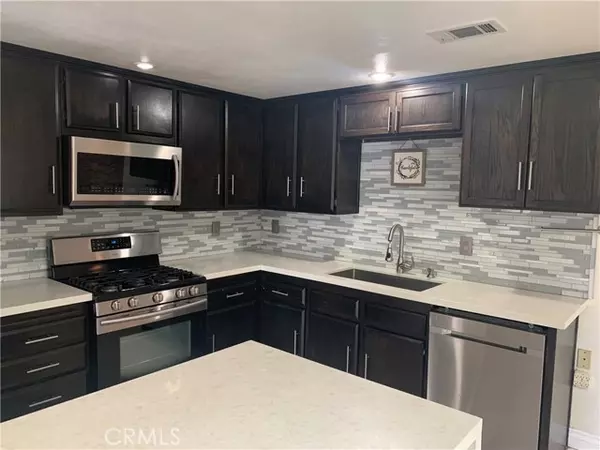 1974 E Lynwood DR, San Bernardino, CA 92404