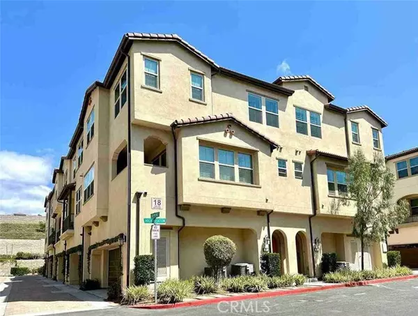 100 Skypoint, Lake Forest, CA 92610