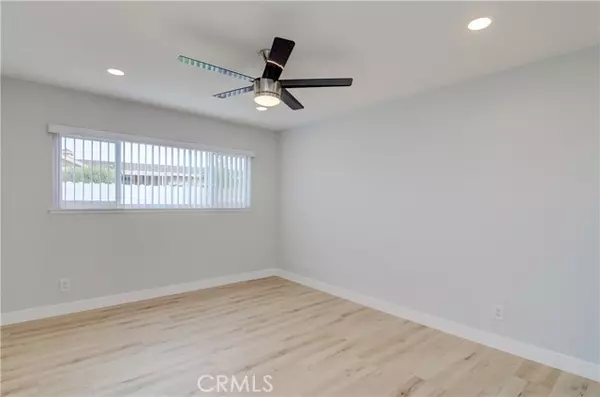 Huntington Beach, CA 92646,9811 Fair Tide CIR