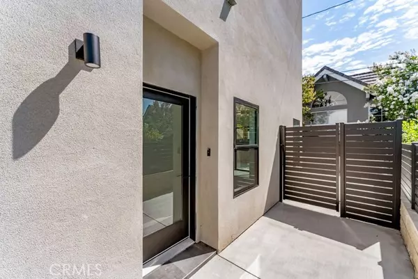 Montrose, CA 91020,2155 Glenada AVE D