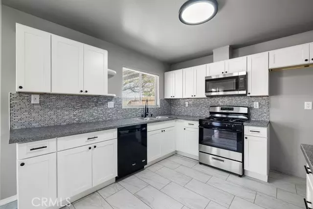 Lancaster, CA 93536,2229 W Avenue K14