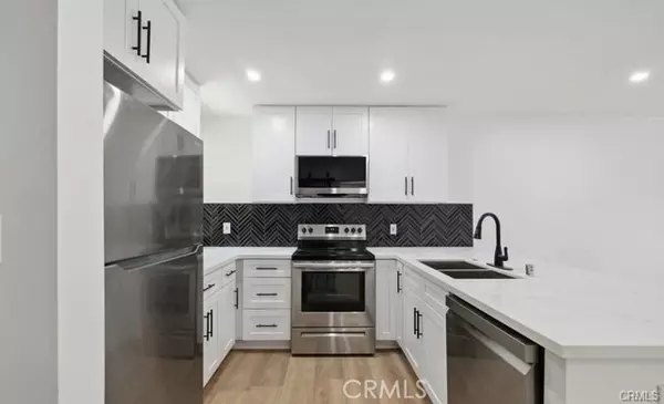 17000 Burbank BLD 215, Encino, CA 91316