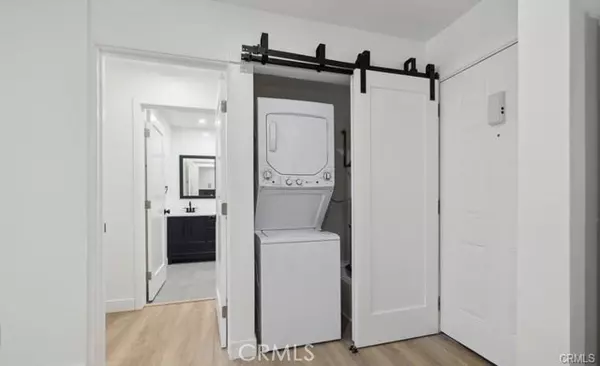 Encino, CA 91316,17000 Burbank BLD 215