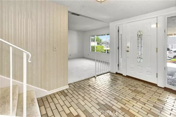 Huntington Beach, CA 92646,21201 Binghampton CIR
