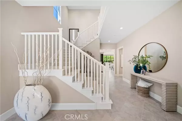 Irvine, CA 92602,100 Viano