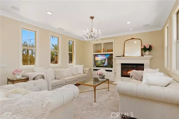 Ladera Ranch, CA 92694,1 David ST