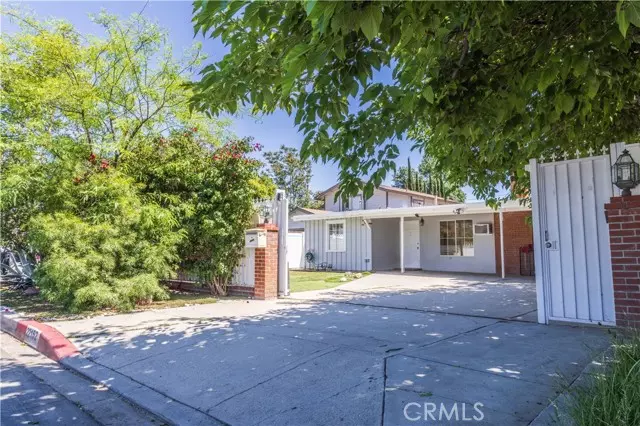 22152 Schoolcraft ST, Canoga Park, CA 91303