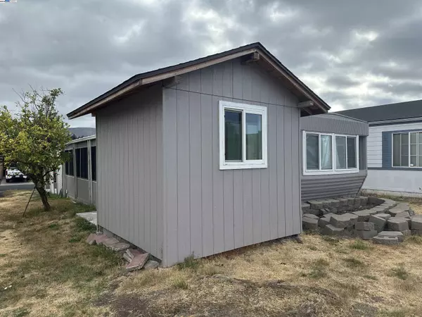 Fremont, CA 94538,208 Manitoba Ter