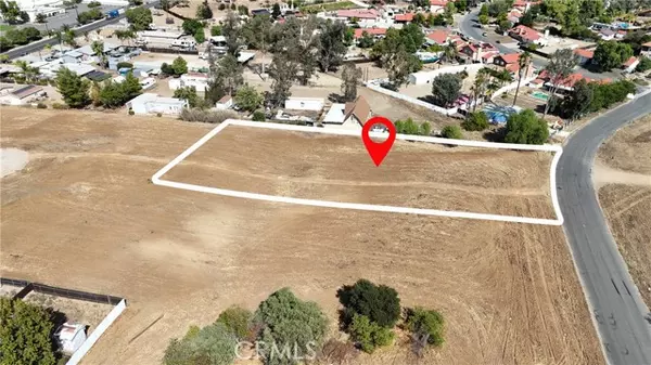 Wildomar, CA 92595,20520 Como ST